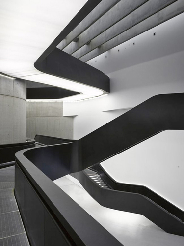   (ZAHA HADID) - MAXXI MUSEUM